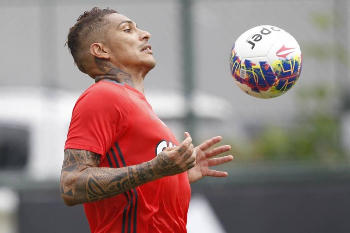 SEM CLUBE, EX-FLAMENGO PAOLO GUERRERO ENTRA NA MIRA DE TIME DA SÉRIE A DO BRASILEIRÃO